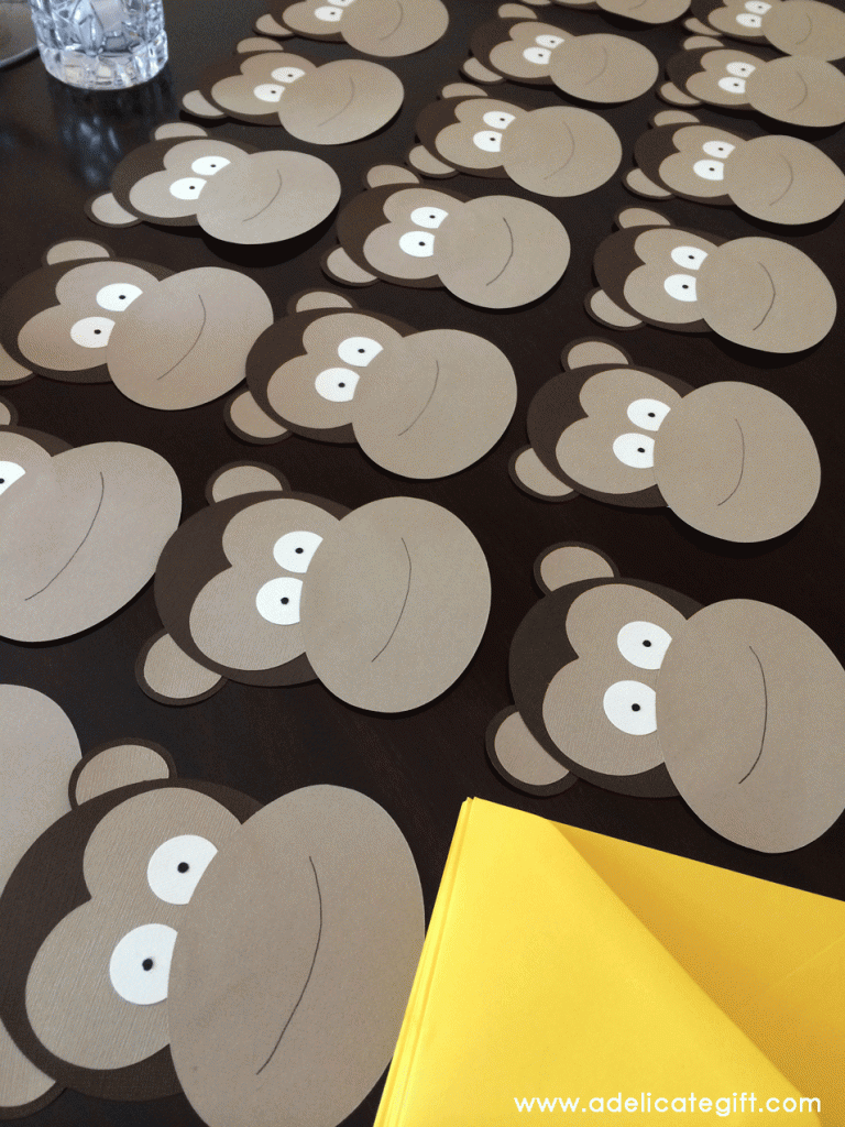 Die-Cut-Monkey-Invitation-Party-Theme